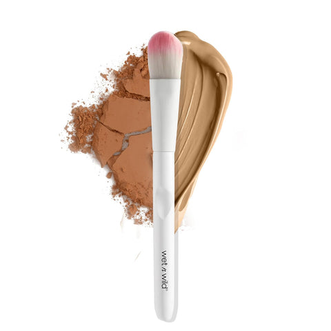 Wet N Wild Full Coverage Foundation Brush, Packed Bristles for All Formulas, Comfort Grip, Cruelty-Free & Vegan