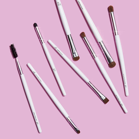 E.L.F. Blending Eye Brush, Softens Dramatic Edges & Fine Lines, for Eyeshadow, Eyeliner & Concealer (Pack of 1)