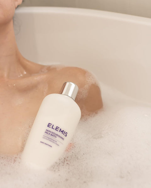 ELEMIS Skin Nourishing Milk Bath | Creamy Bathing Milk Enriches, Conditions and Softens Extra Dry Skin with Camellia Oil and Oat Extract | 400 Ml